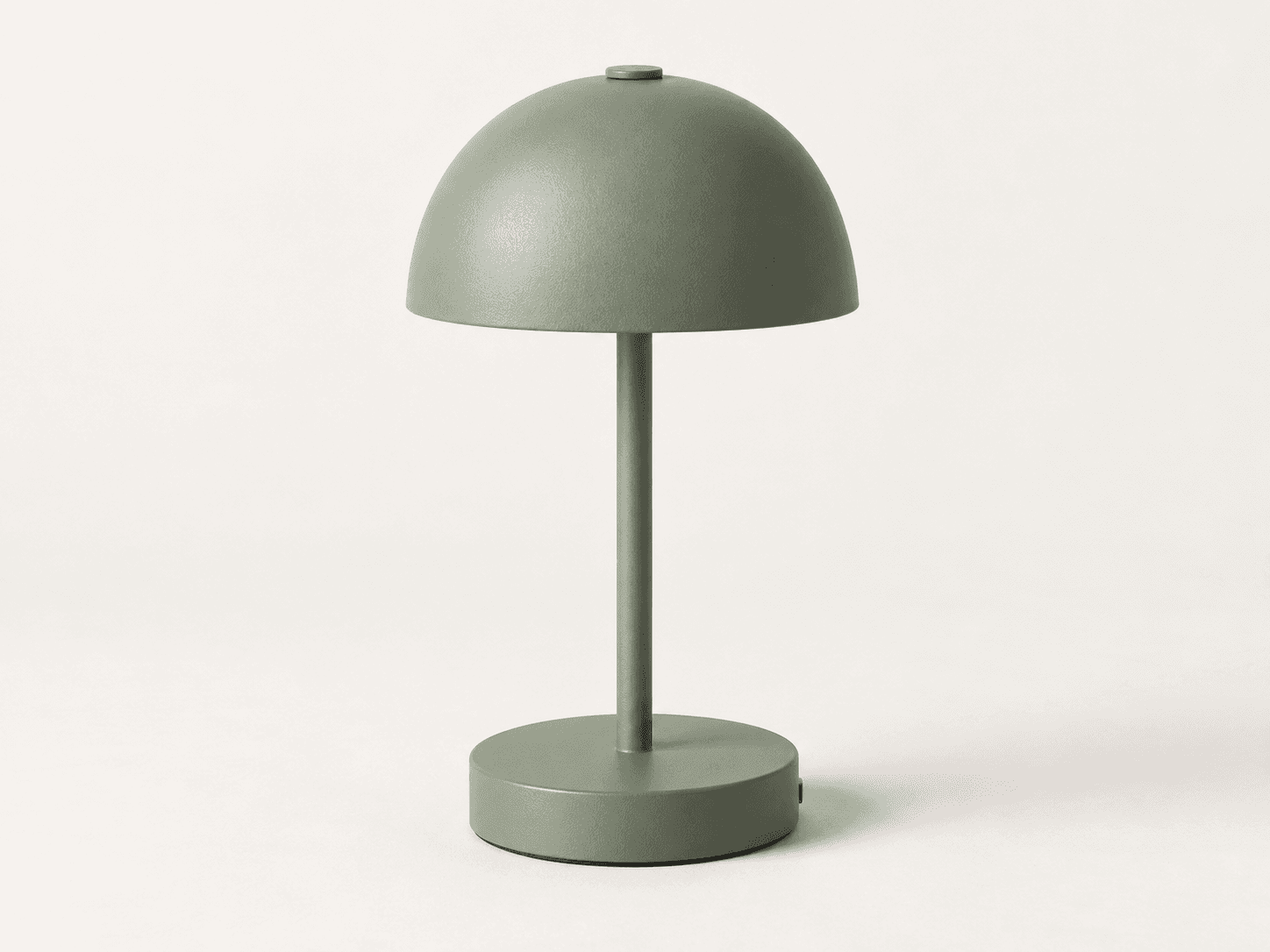 Portable table lamp